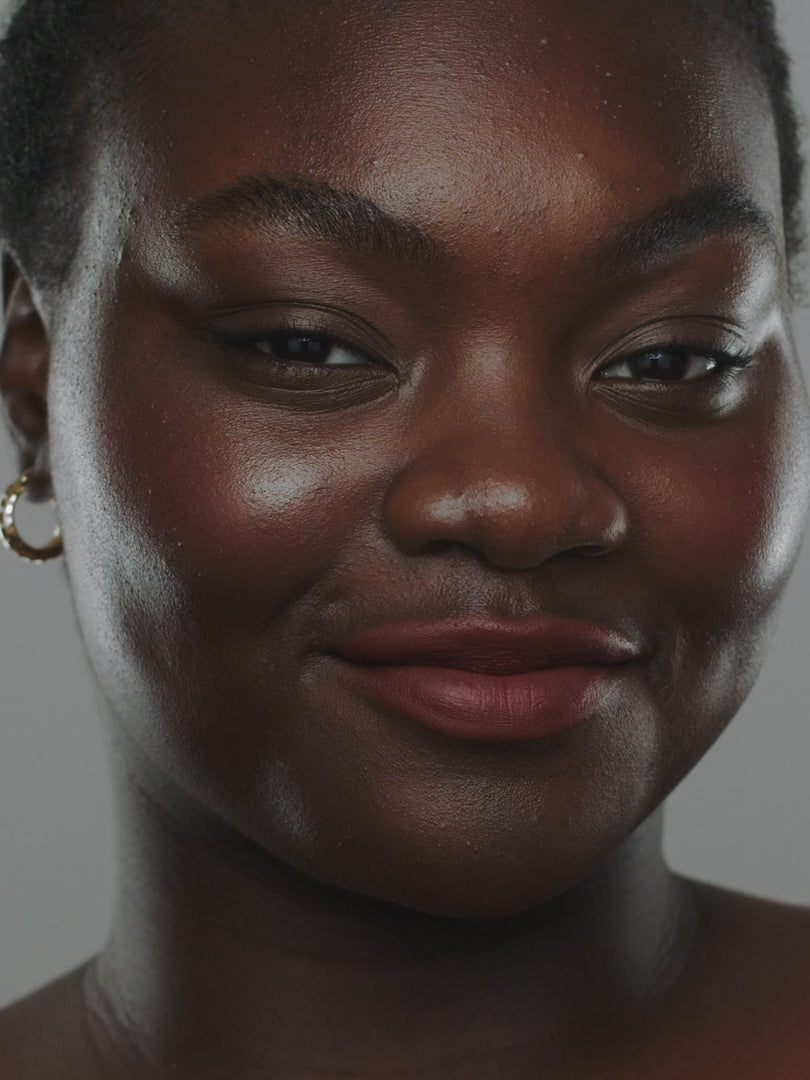 REFY LIP BLUSH IN SHADE CANYON MODEL APPLICATION VIDEO