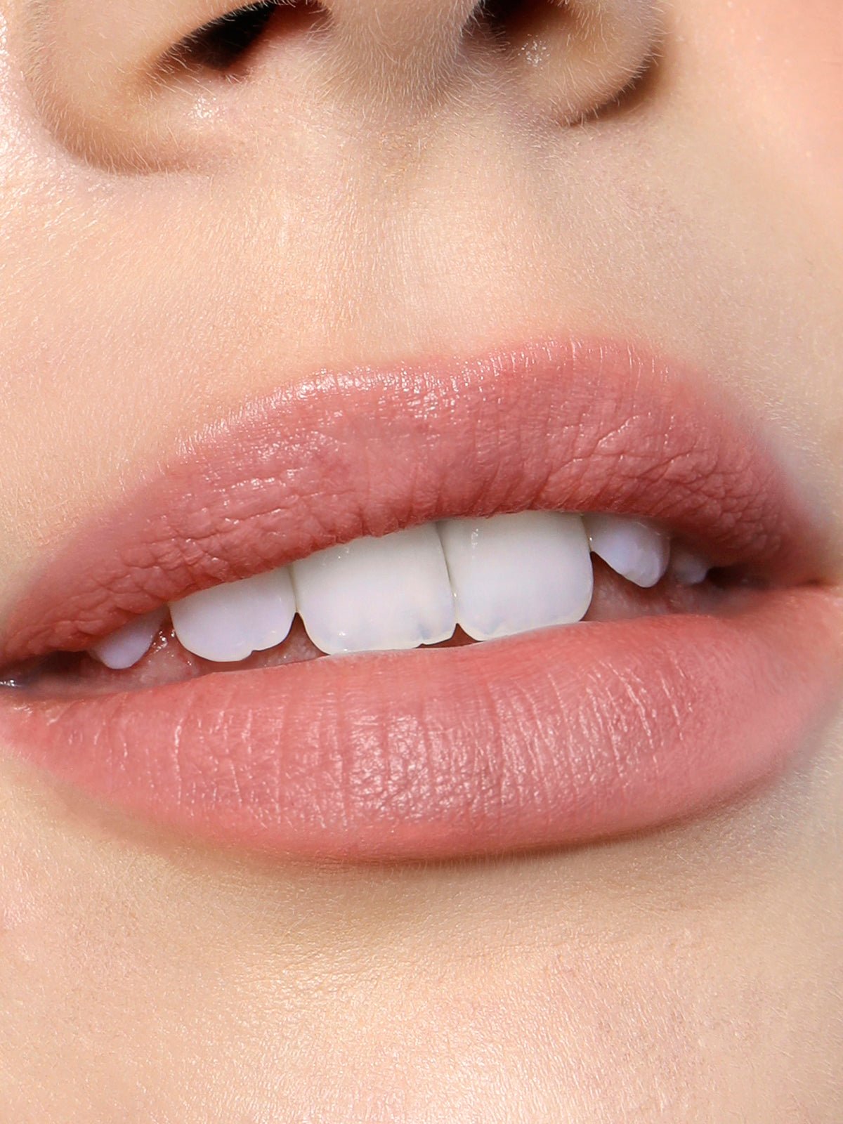 REFY LIP BLUSH IN SHADE BLOOM LIP CLOSE UP
